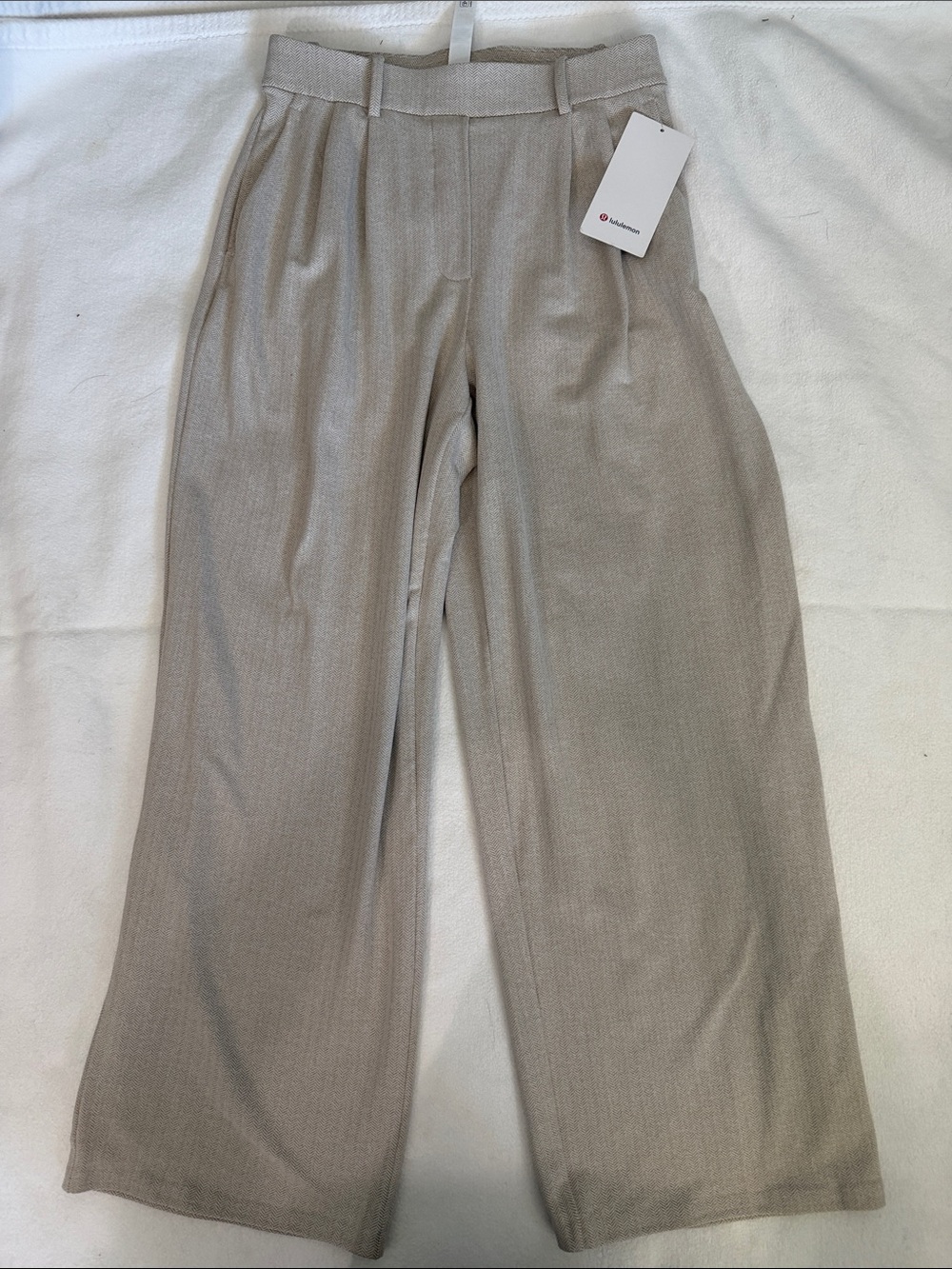 lululemon athletica High-Waist Wide-Leg Shorts in Light Taupe